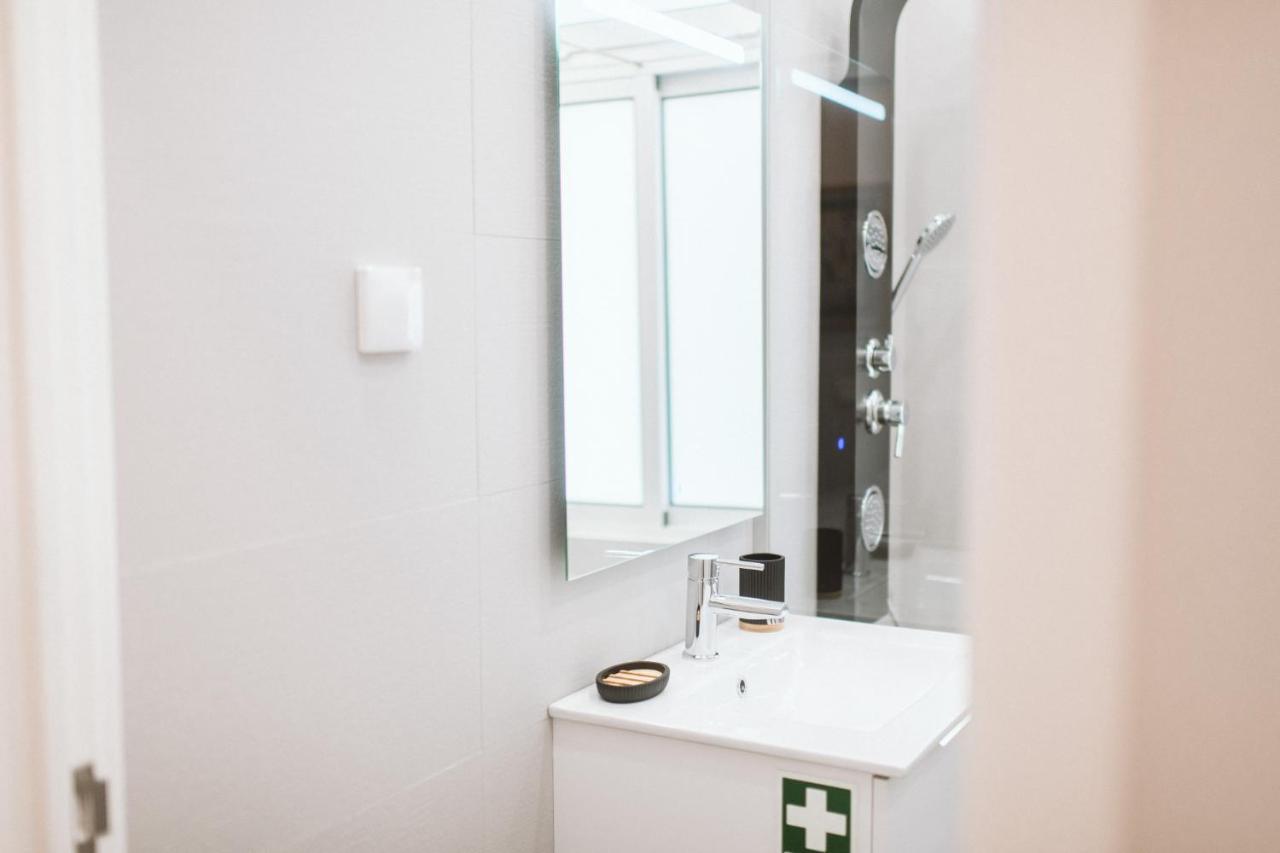 Madeira Xhic Apartment By Amazing Madeira Funchal  Ngoại thất bức ảnh